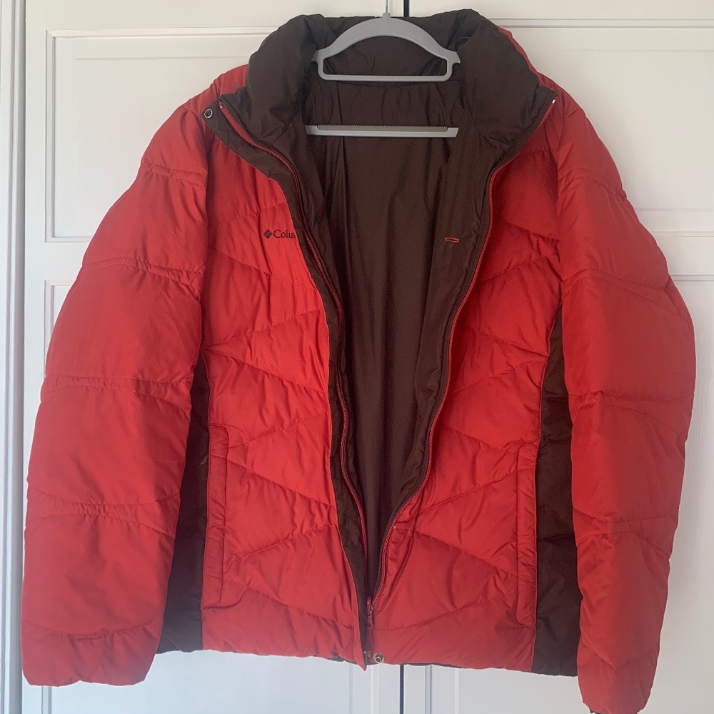 Columbia women's reversible down puffer red/brown coat in women's size‎ large
